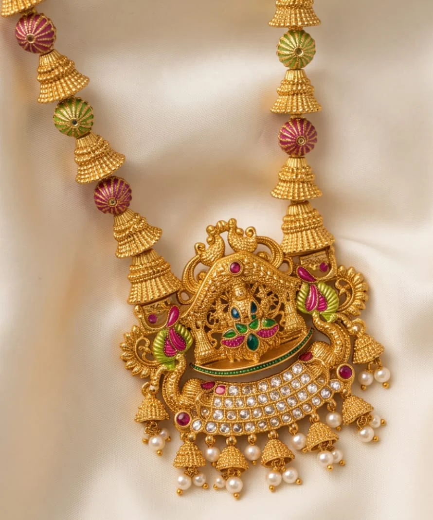 Antique Gold Finished Long Haram Set.This Naskhi Style Long Haram