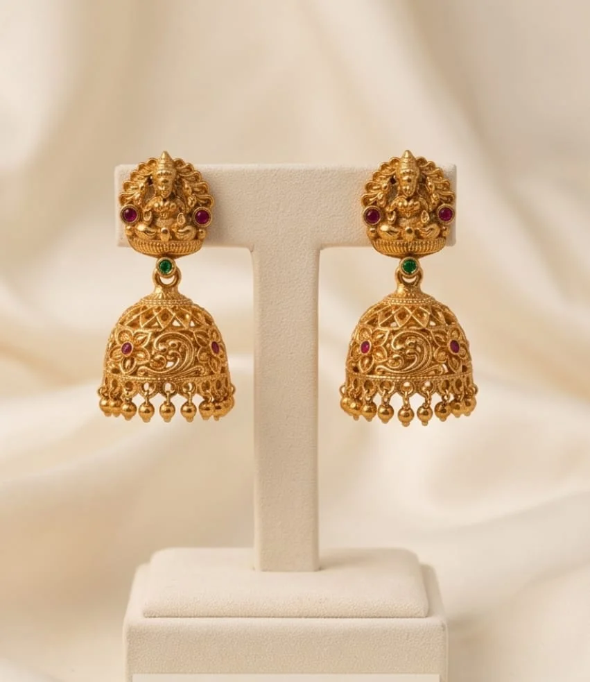 Traditional South Indian Long Pendant Set.Featuring A Long Chain With Golden Beads alternate view